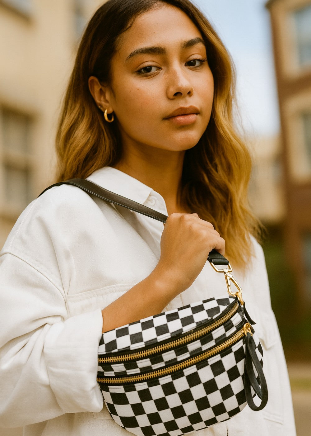 Sleek Leather Bum Bag for Hands-Free Style