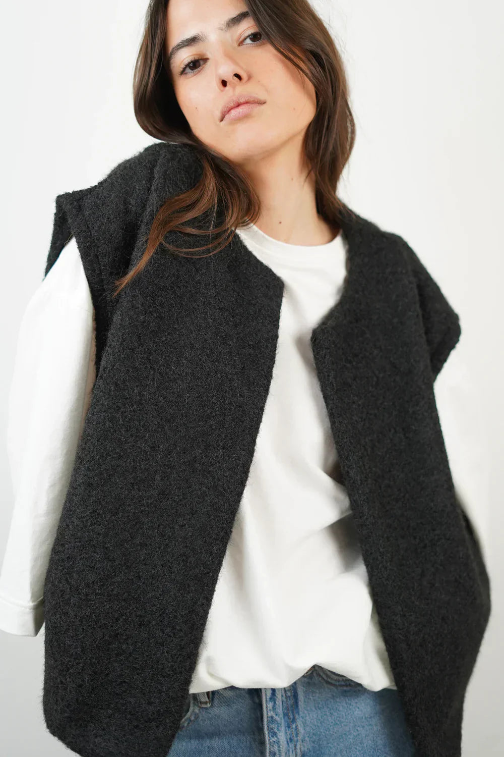 Utility Sleeveless Vest with Multiple Pockets