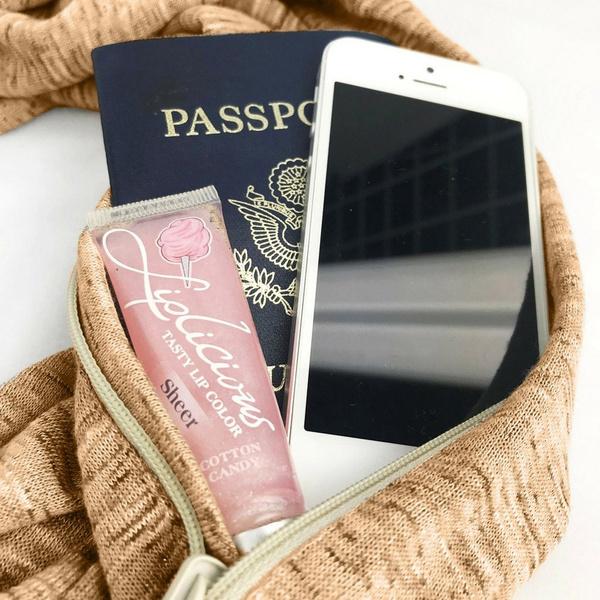 CozySafe™ - Hidden Pocket Scarf for Warmth & Security