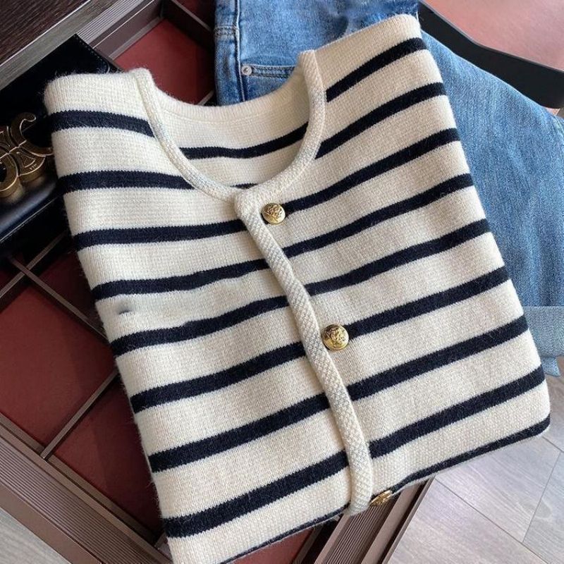 Cozy Striped Knit Sweater for Fall Layers