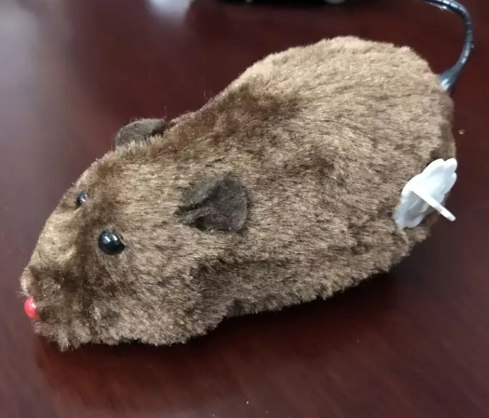 Interactive Wind-Up Running Rat Toy for Pets and Kids