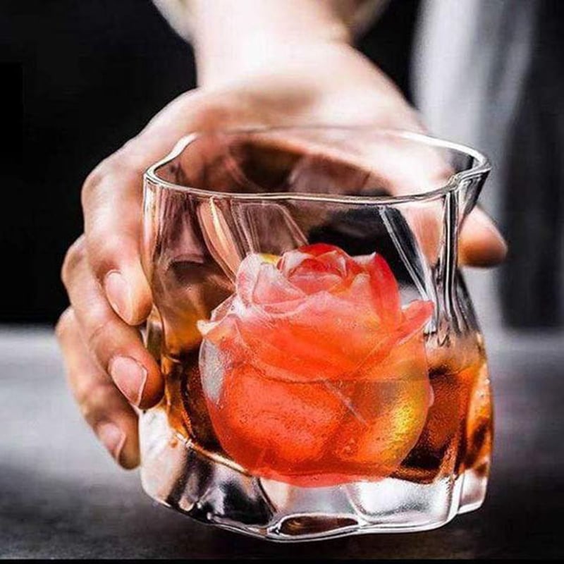 FrostBloom™ - Rose-Shaped Ice Cube Mold
