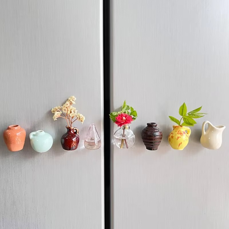 Set of 5 Mini Magnetic Flower Vases for Modern Home Decor