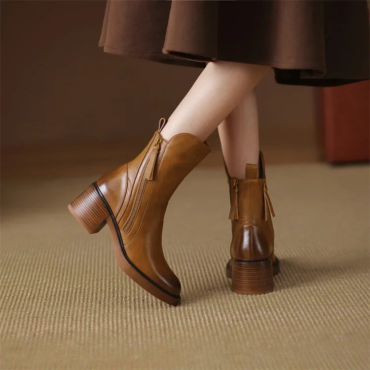 Sleek Leather Ankle Boots for Everyday Style