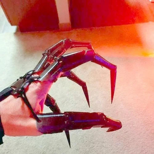 3D Articulated Finger Extension Costume Accessory