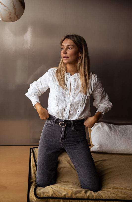 Embroidered Button-Up Shirt with Casual Chic Style