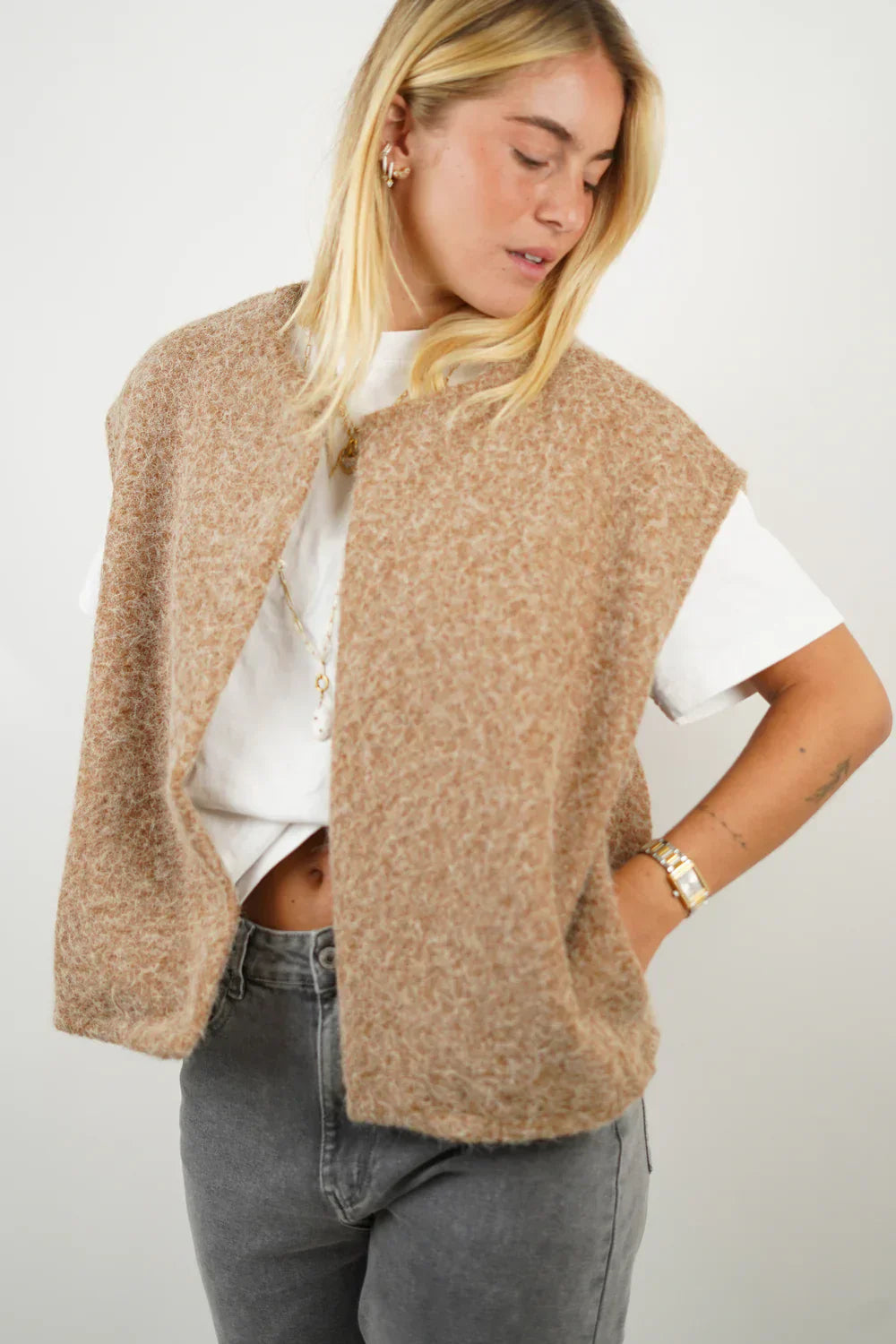 Utility Sleeveless Vest with Multiple Pockets