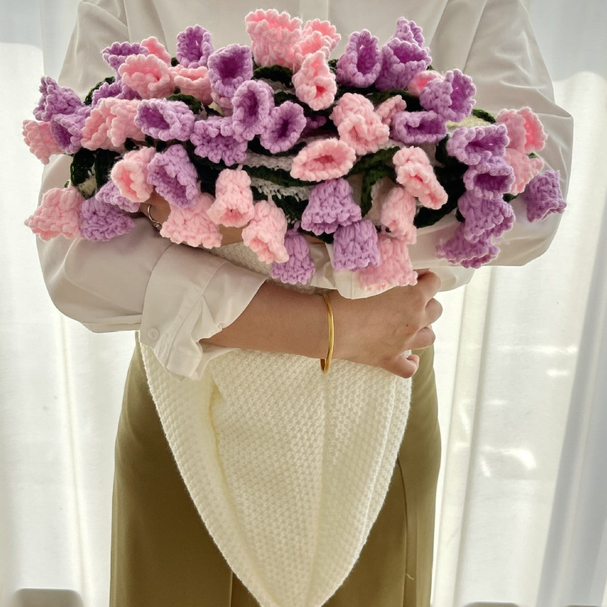 CozyLily - Ultimate Soft Warmth with Stunning Crochet Design