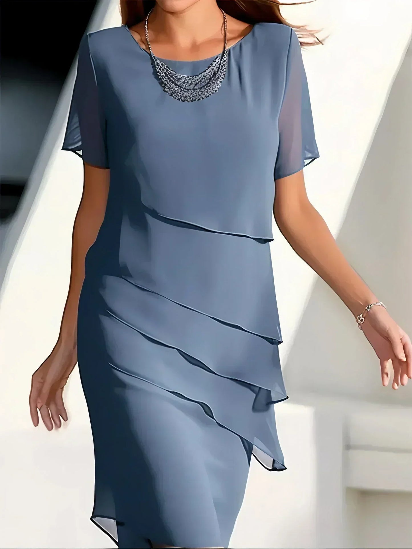 Elegant Midi Dress - Timeless Chic for Every Occasion