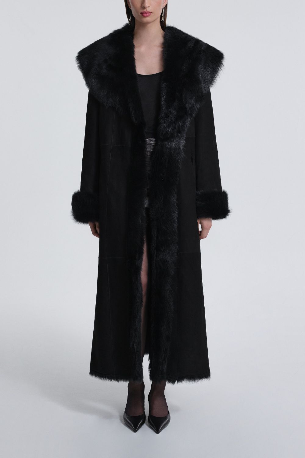 Chic Faux Fur Coat for Elegant Winter Style