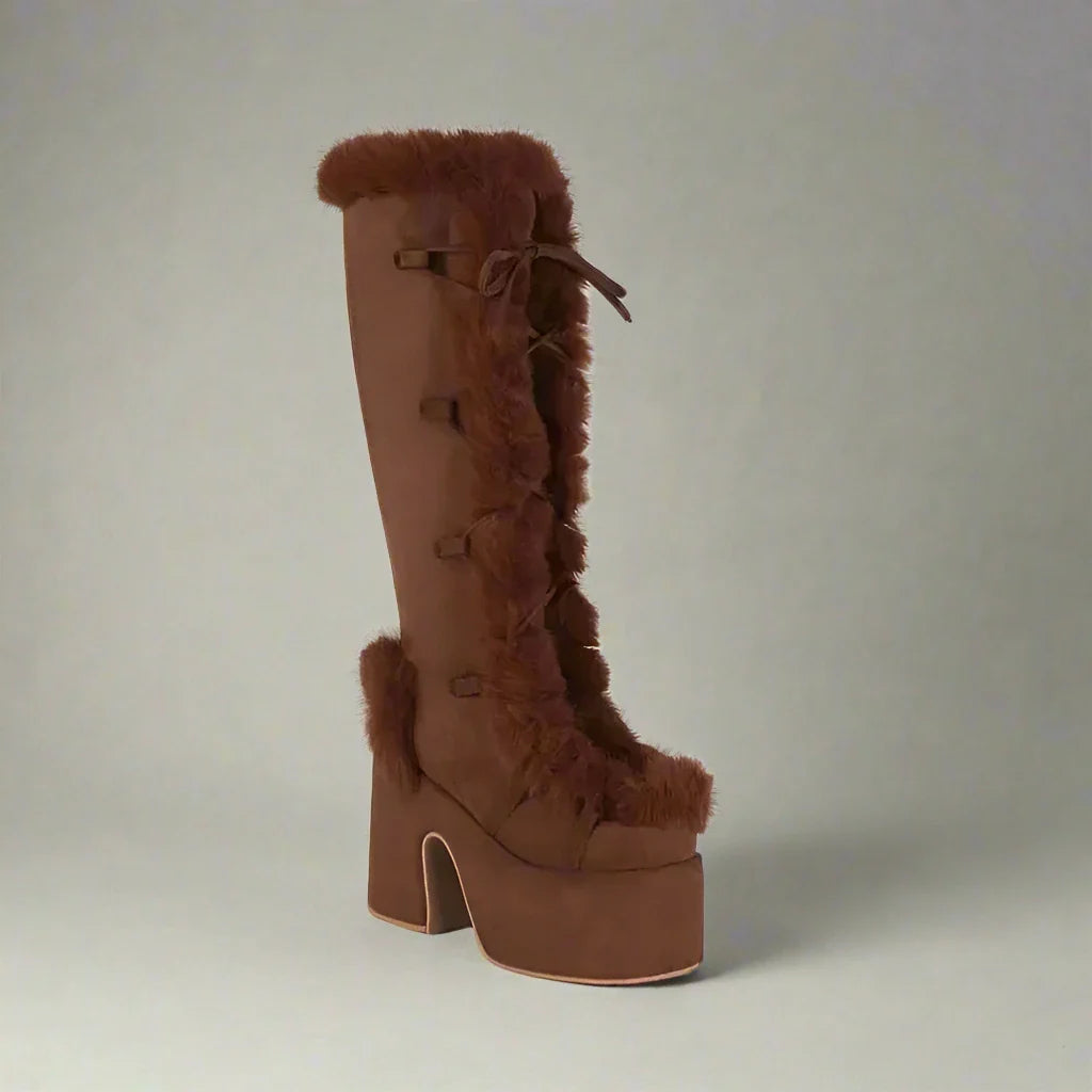 Cozy Chunky Platform Boots for Winter Style
