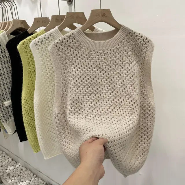 Women's Sleeveless Knitted Sweater Lightweight Loose Top
