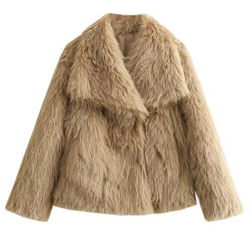 Luxurious Faux Fur Short Jacket – Chic & Cozy
