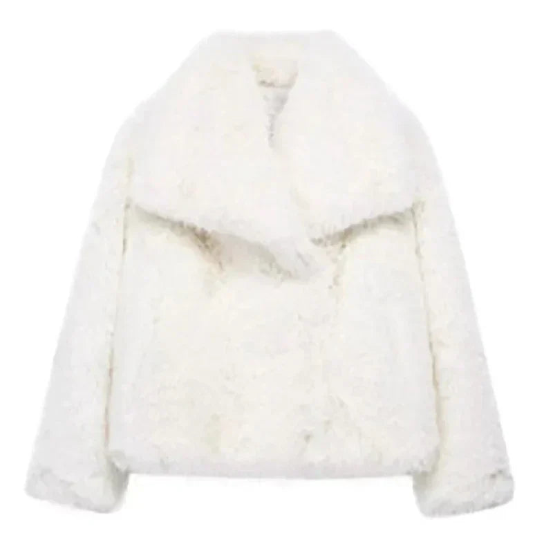 Luxurious Faux Fur Short Jacket – Chic & Cozy