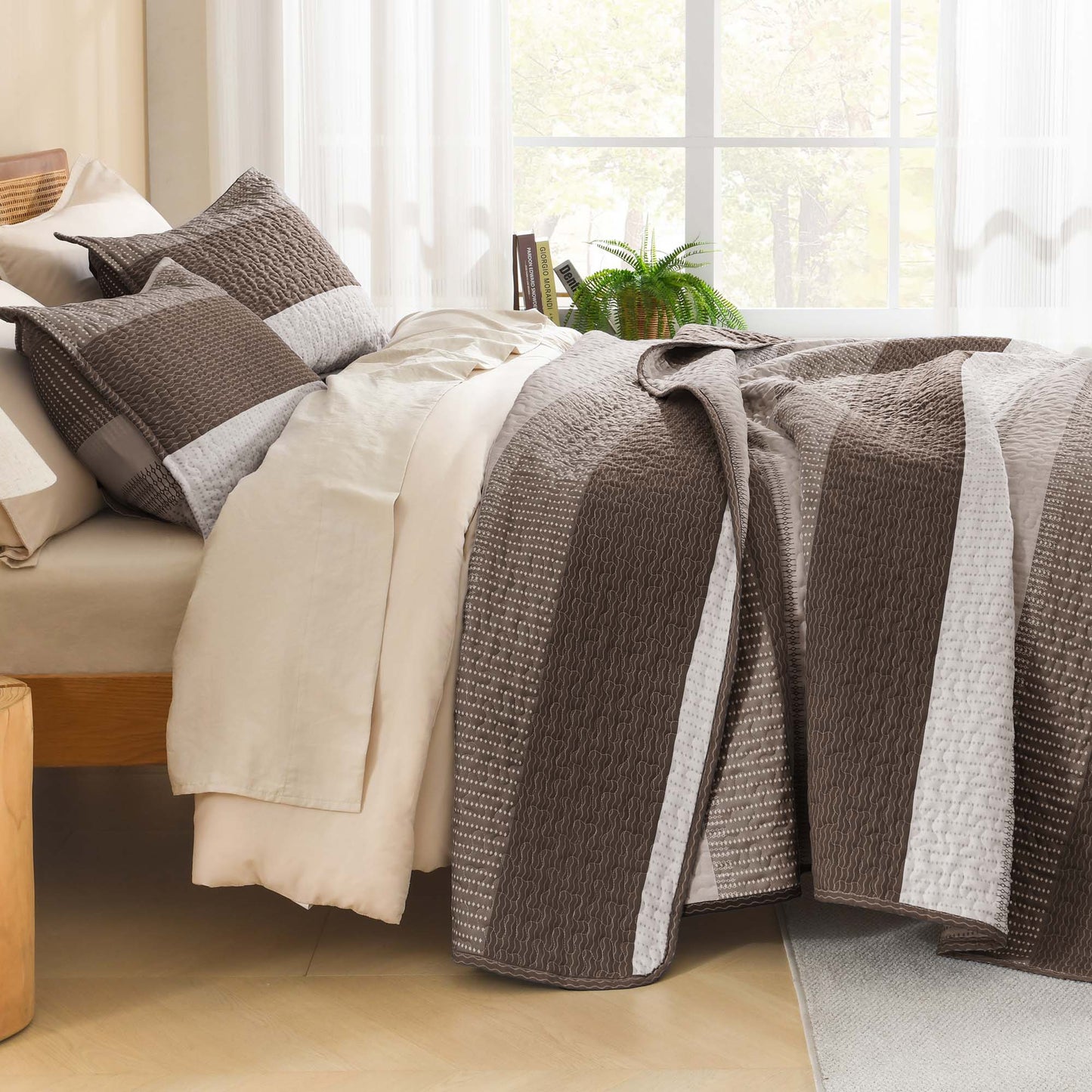 Striped Quilt Set with Cozy Cloudlike Comfort