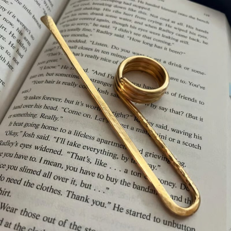Minimalist Metal Ring Bookmark for Easy Reading