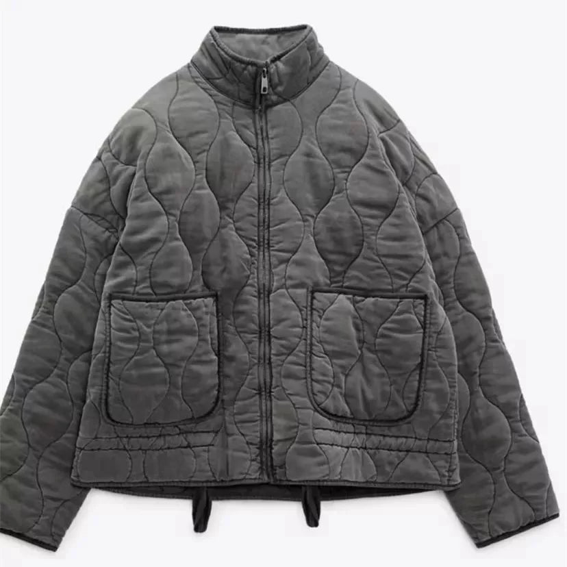 Vintage Quilted Jacket with Classic Stitch Detailing