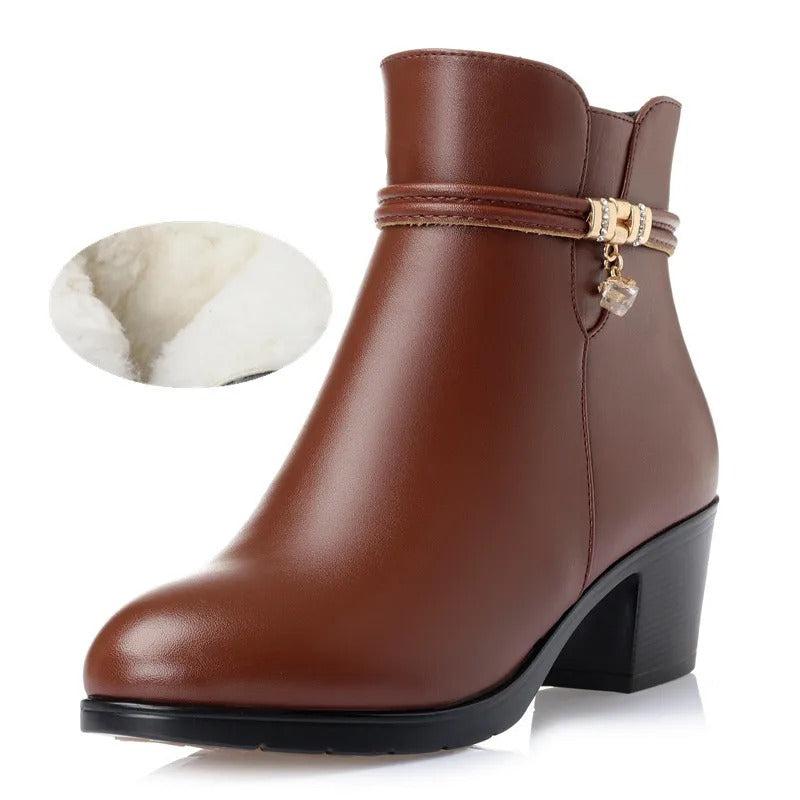 Elegant Fleece-Lined Ankle Boots with Side Zipper Closure