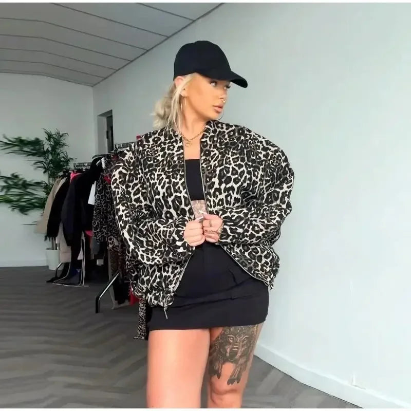 Modern Elegant Women's Lightweight Jacket