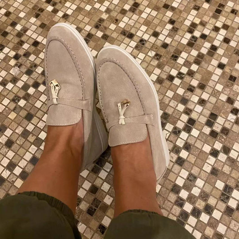 Elegant Women's Loafers with Stylish Buckle Detail