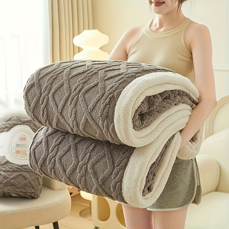 CozyNest™ - Soft Coral Fleece Throw Blanket for Year-Round Comfort
