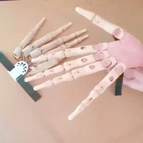 3D Articulated Finger Extension Costume Accessory