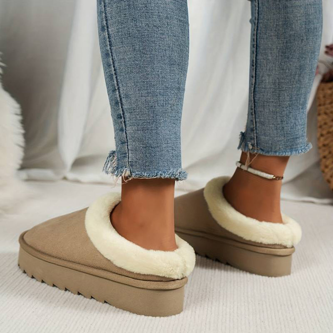 Cozy Fleece-Lined Slip-On Women's Slippers