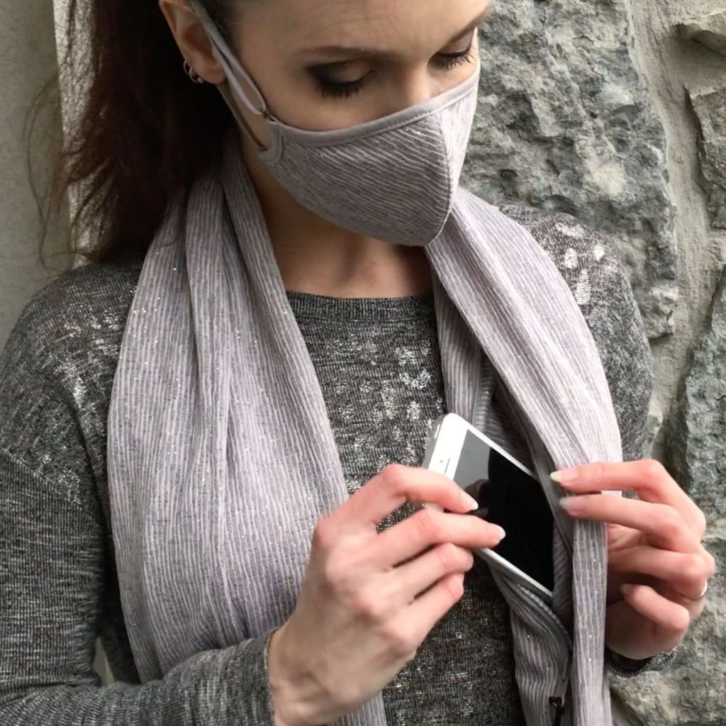 CozySafe™ - Hidden Pocket Scarf for Warmth & Security
