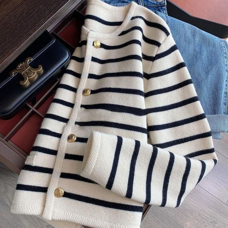 Cozy Striped Knit Sweater for Fall Layers