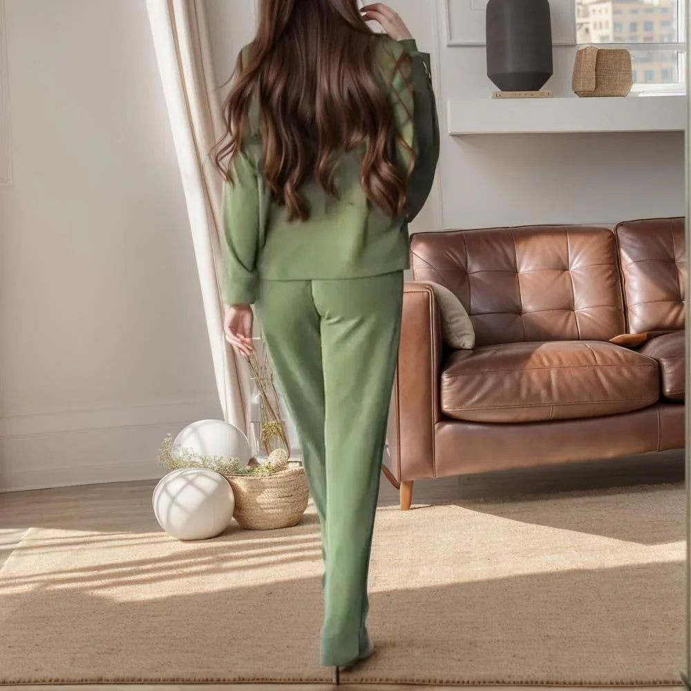 Soft Sweatshirt Set with Subtle Shine