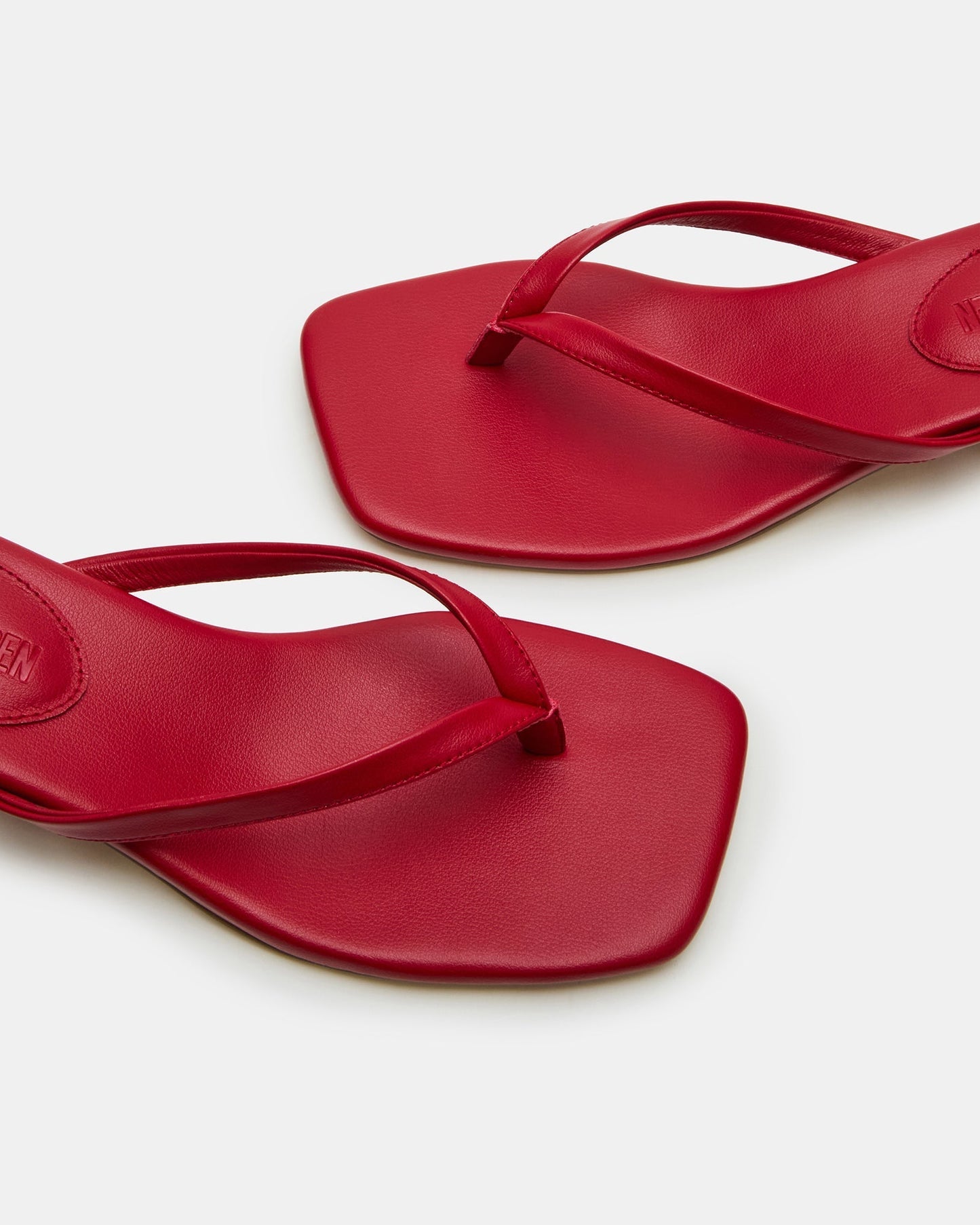 Graceful Modern Walking Shoes
