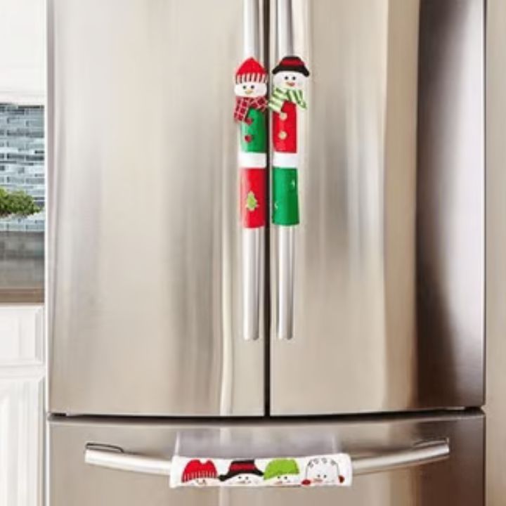FrostyGrips™ - Holiday Snowman Door Handle Covers
