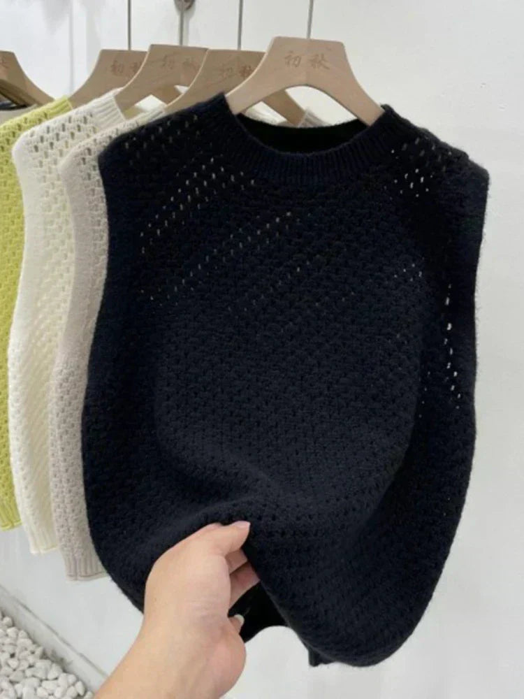 Women's Sleeveless Knitted Sweater Lightweight Loose Top