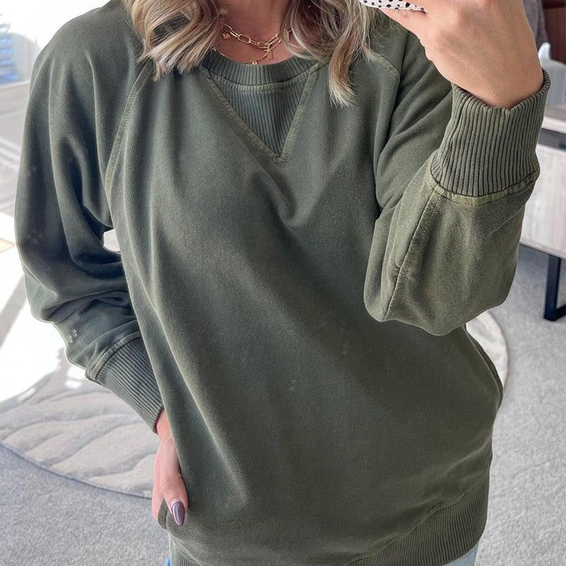 Ribbed Pocketed Pullover Sweater