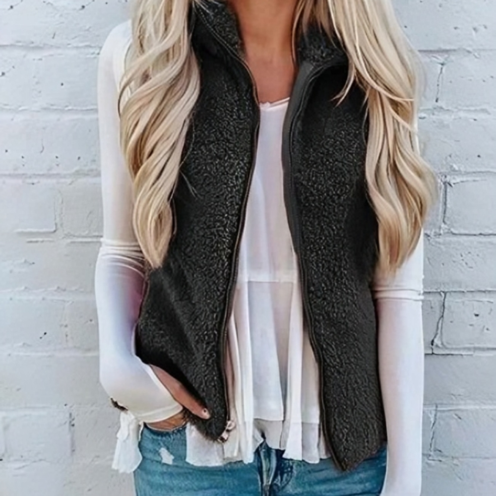 Lightweight Zipped Fleece Vest for Cozy Layering