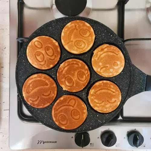 Nonstick Smiley Face Frying Pan for Eggs and Pancakes