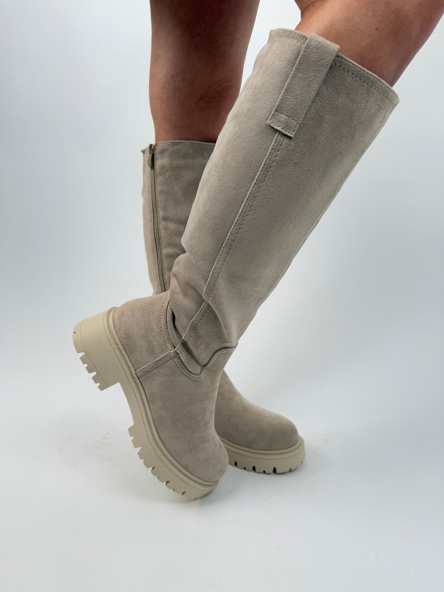 Chic Knee High Leather Boots