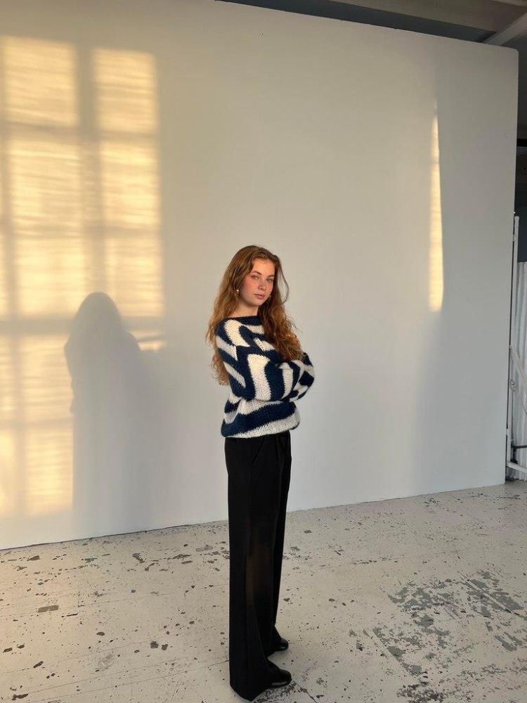 Oversized Cozy Knit Sweater with Crew Neck