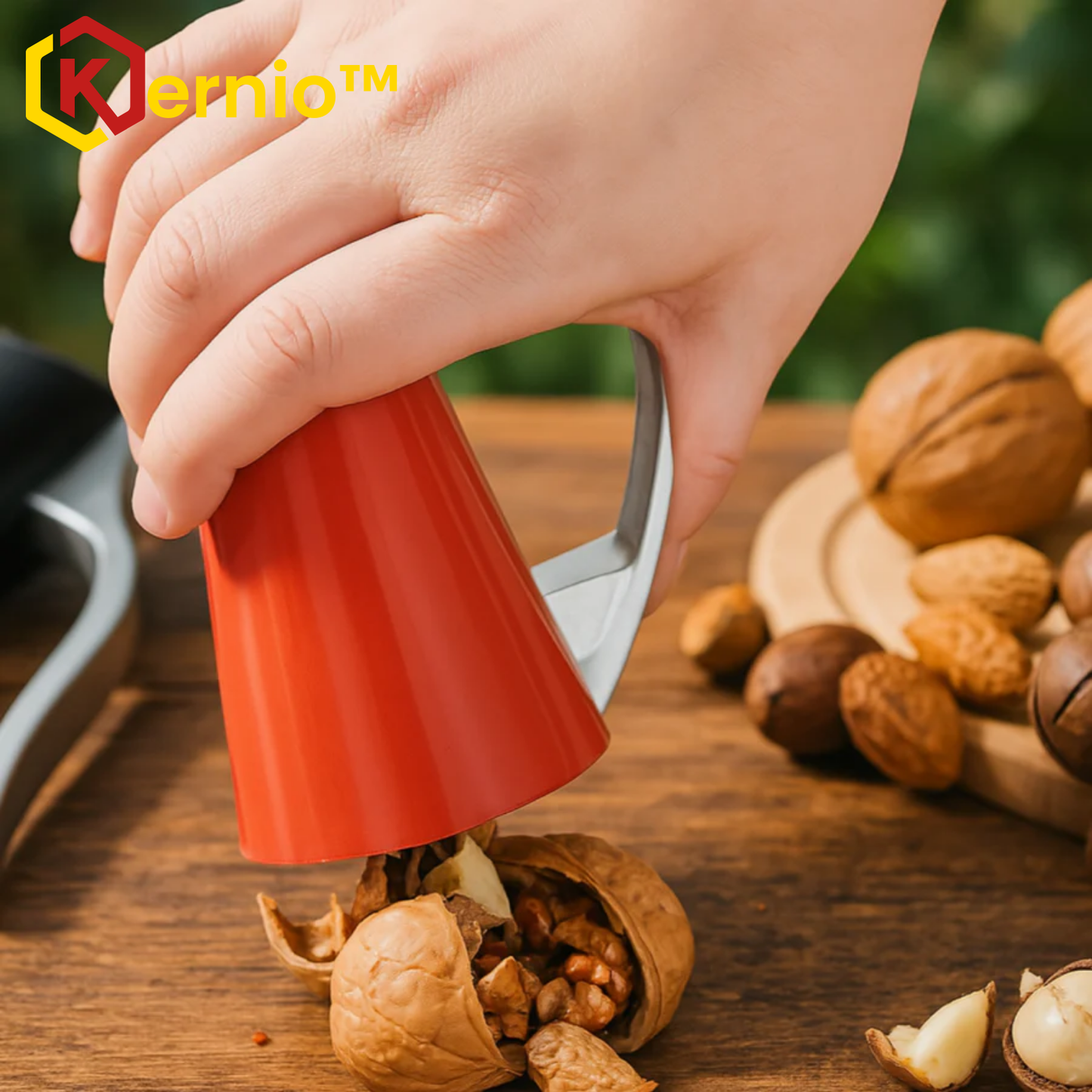 Kernio™ - Classic Walnut Nutcracker for Easy Shelling