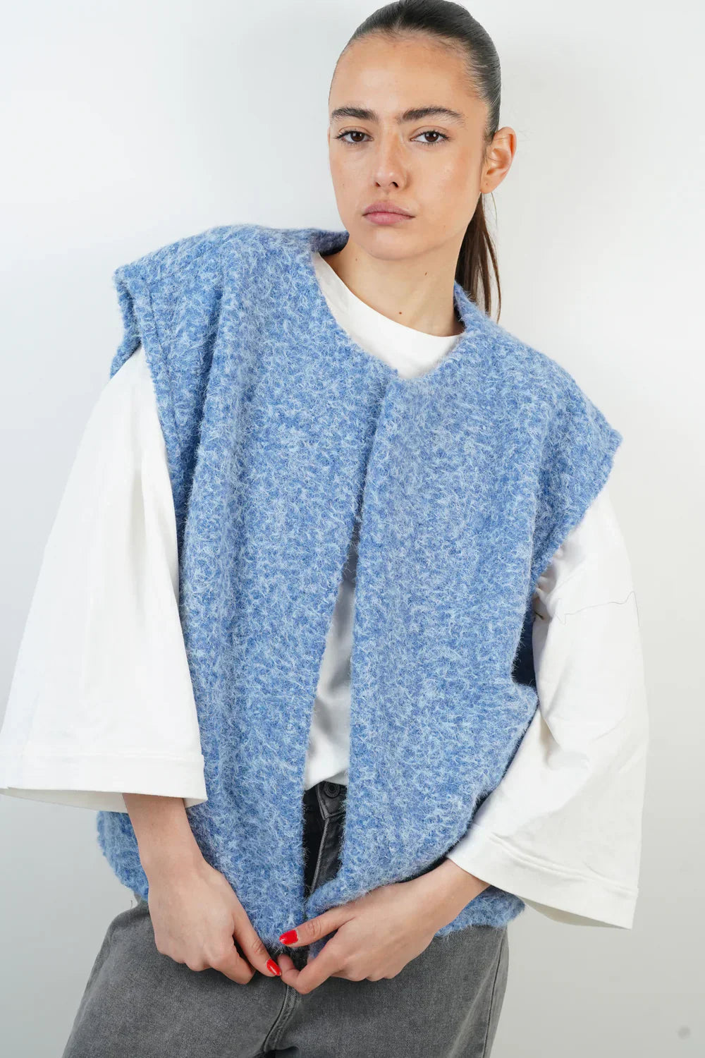Utility Sleeveless Vest with Multiple Pockets