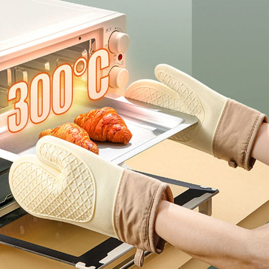 FlameGuard™ Oven Gloves – Heat-Resistant Grip for Safe Cooking