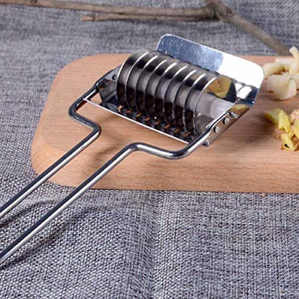 SavorSlice™ - Effortless Restaurant-Quality Noodle Cutter