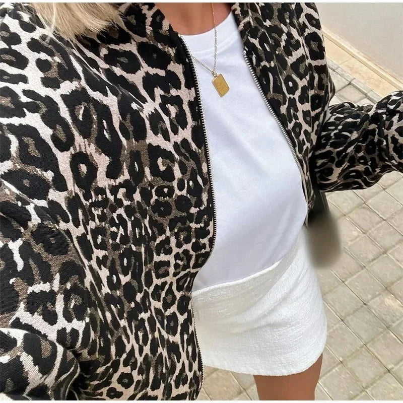 Modern Elegant Women's Lightweight Jacket