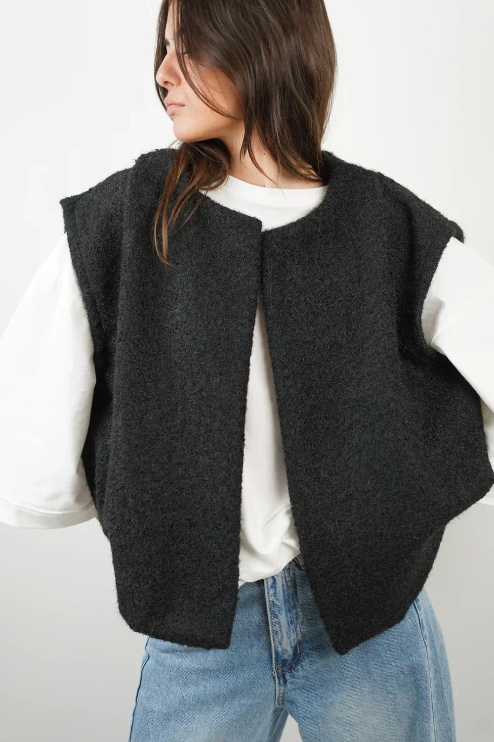 Utility Sleeveless Vest with Multiple Pockets
