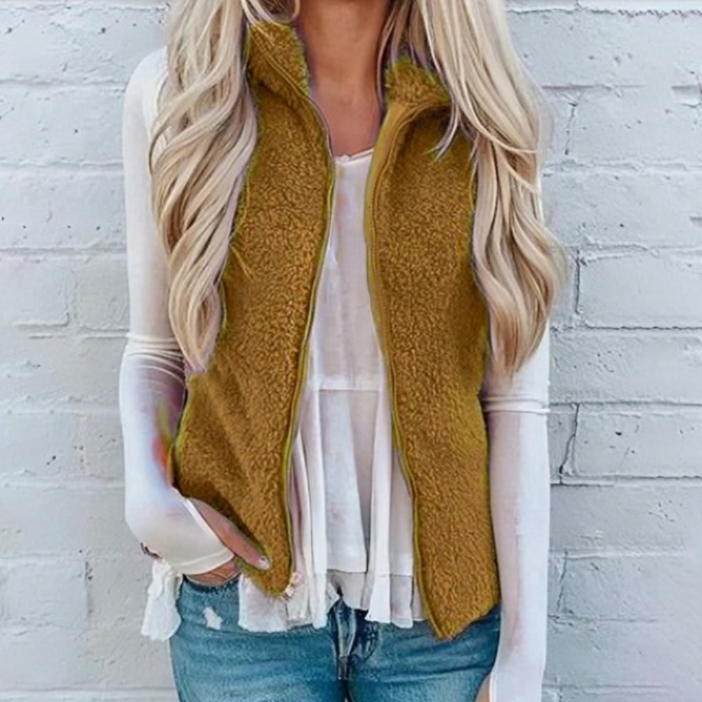 Lightweight Zipped Fleece Vest for Cozy Layering